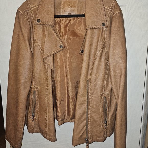 MAX STUDIO JACKET - Picture 2 of 6